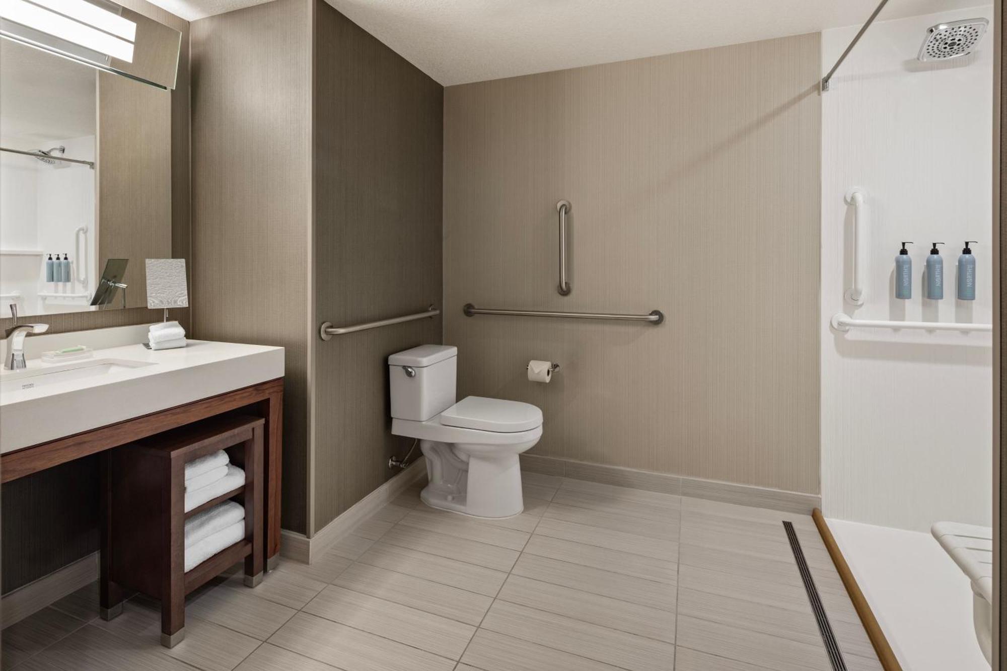 Courtyard By Marriott Minneapolis West Saint Louis Park Exterior foto